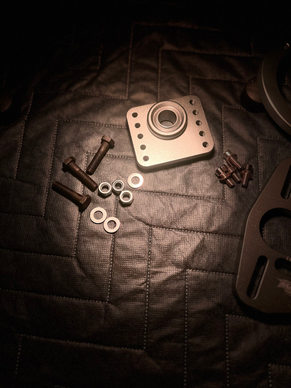 BMW Camber Caster Plate spherical bearing küresel mafsal detayı