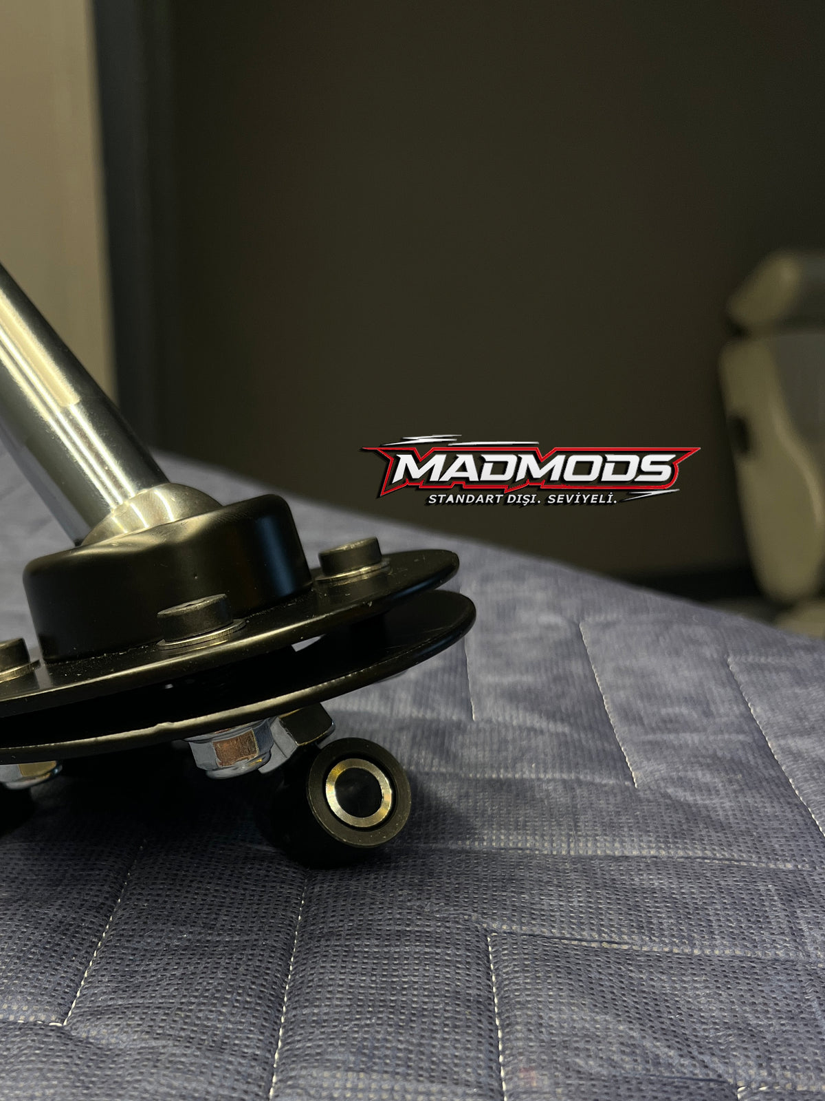MADMODS DirectShift BMW Short Shifter alt montaj flanşı
