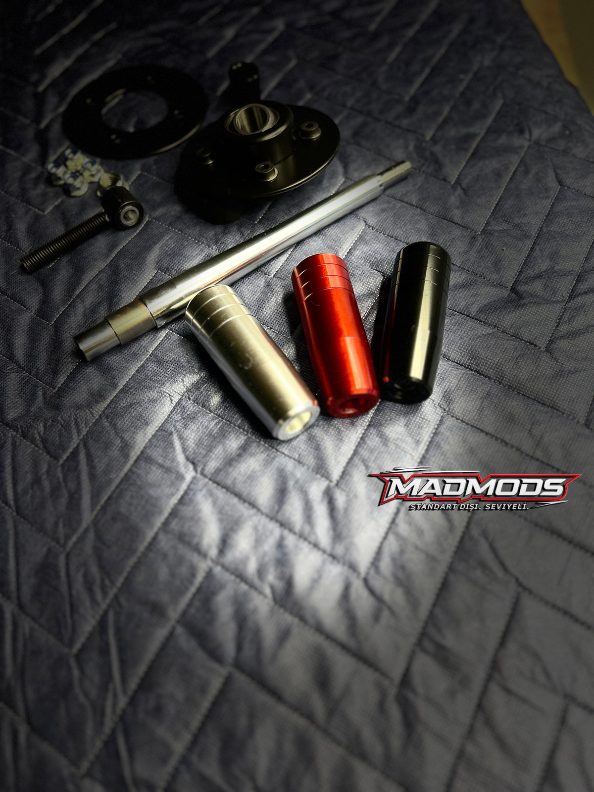 MADMODS DirectShift BMW Short Shifter renkli vites topuzu seçenekleri